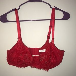 Victoria’s Secret unlined push-up bra